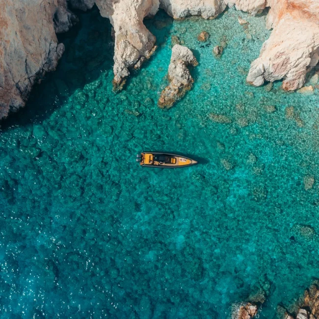 Rivage Cruises Bumblebee Boat Waves